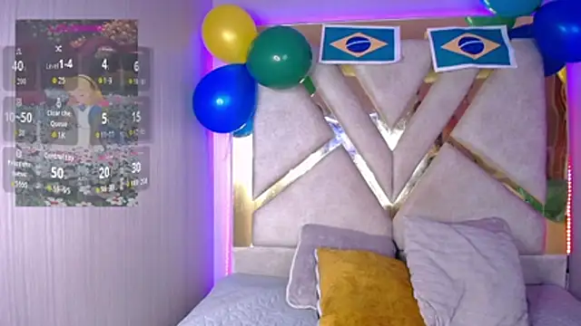 Violet_Collins1 live