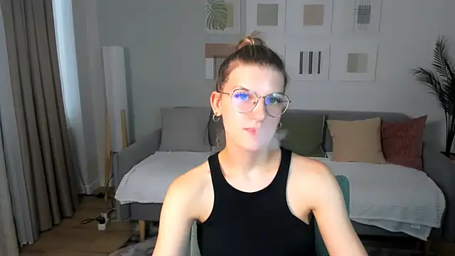 AnnaThorne live