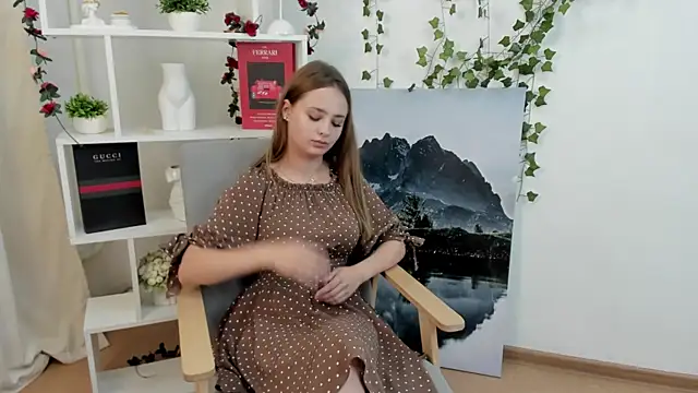 NatoshaTynio live