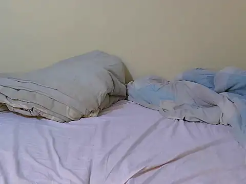 Ebony_lupita live