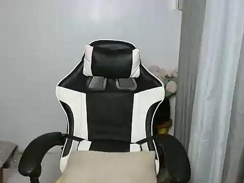curlyasian_njxx live