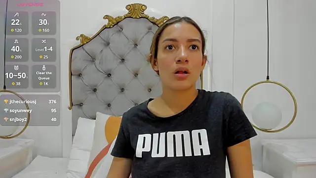 Skylerwhite02 live