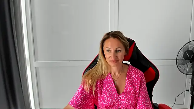 LilyDreamm live