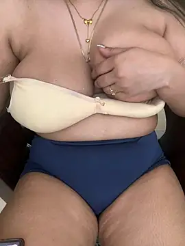 Angoori_Baby live
