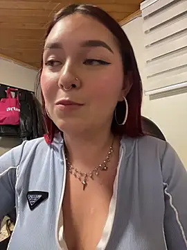 Karen18_boobs live