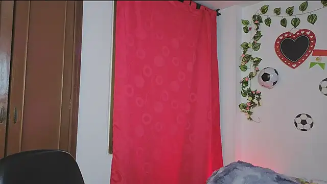 PaulaCutexs live
