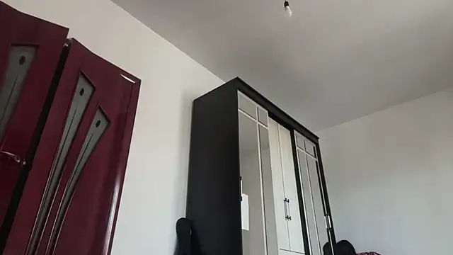 Mika_strawberry live