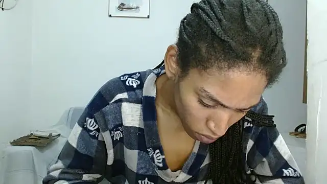 angelamarie1 live