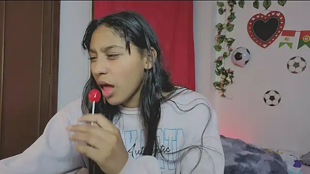 PaulaCutexs live