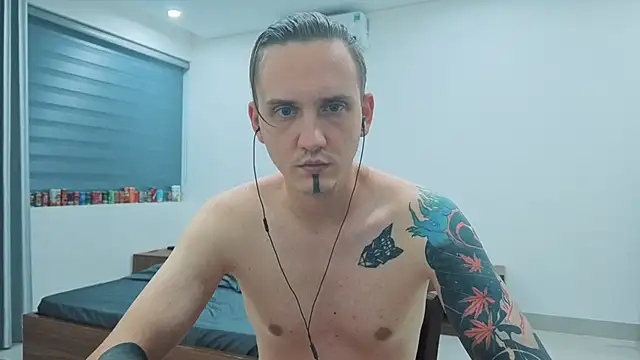 Silent_Stitch live