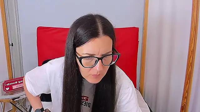NadiaXlove live