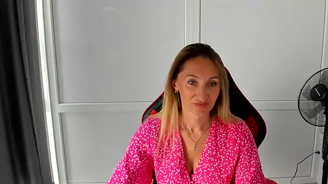 LilyDreamm live
