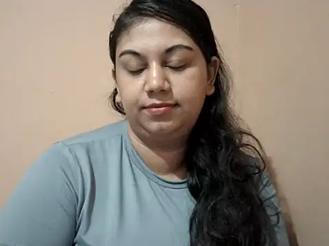 bellachow10 live