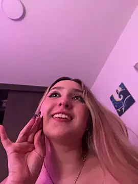 MoraInFire live