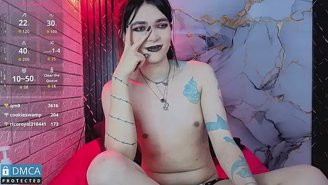 MaeveKuro live