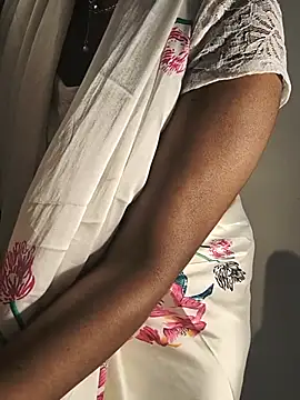 DIRTYSECRET_QUEEN_07 live