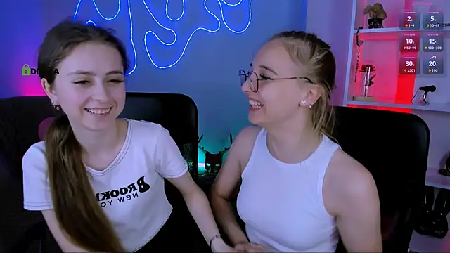 rebecca_smile live