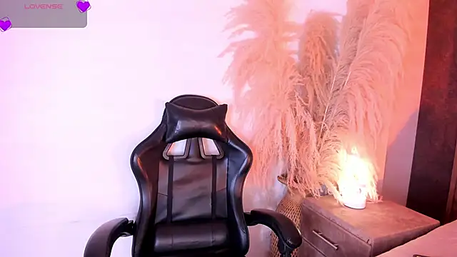 CristineRainn_ live