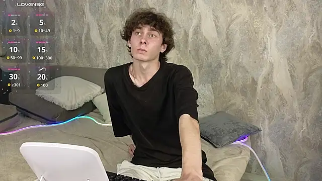 Liam_Winss live