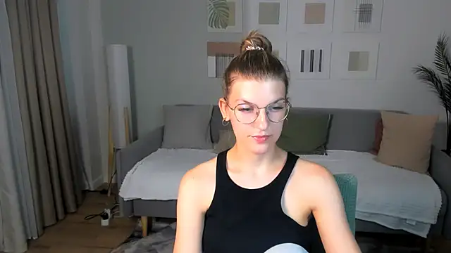 AnnaThorne live