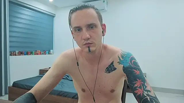 Silent_Stitch live