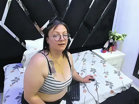 Susana_Flame live