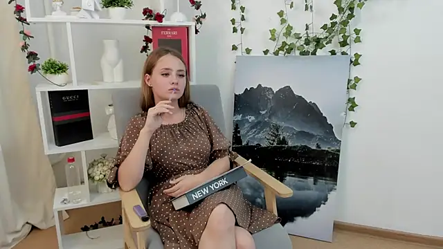 NatoshaTynio live