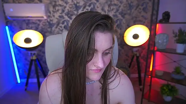 EmmyCharmm live