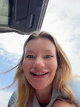 justmilaa live