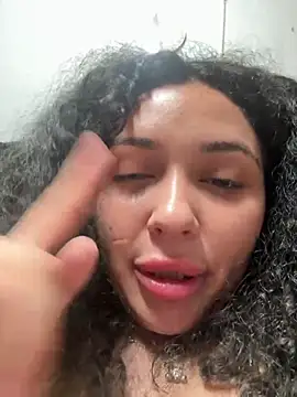 ChloeJoyce live