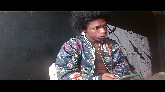 Larry-n-clouds live
