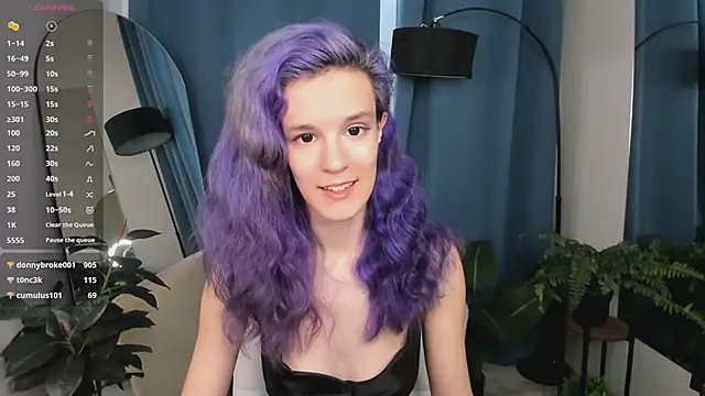 AuraLaunni live
