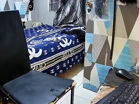 Trish_CurveCock live