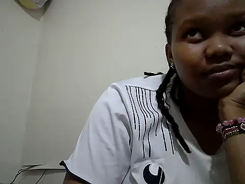 QueenAtynat live