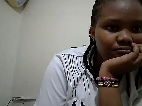 QueenAtynat live