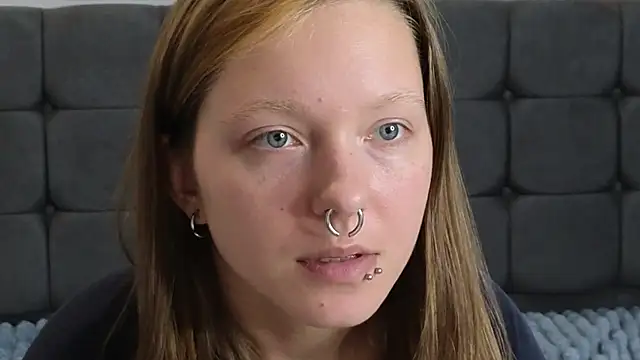 LauraLowe live