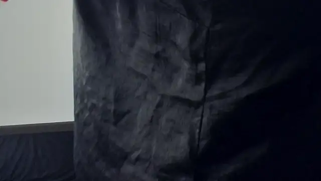 LaraHartt live