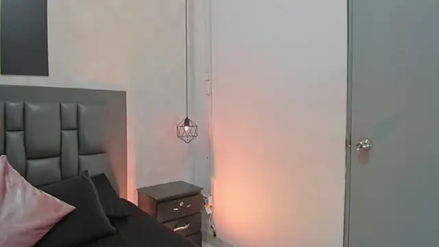 dakota_roussee live