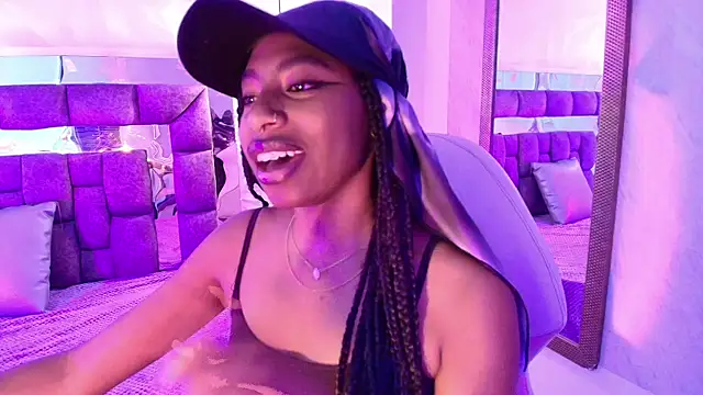 Queen_perla_ live