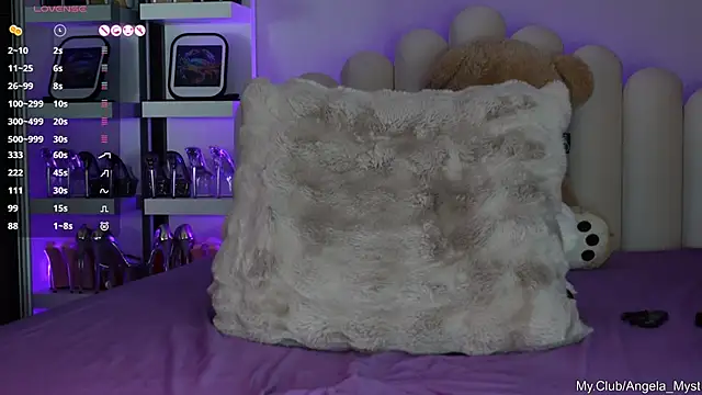 Angela_Myst live