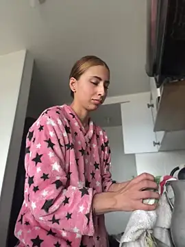 Ameellie live