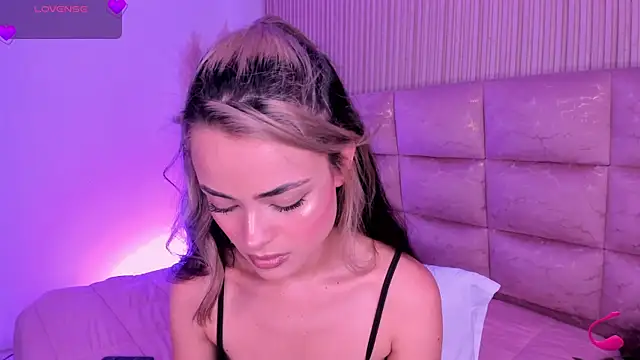 HannaRhodes live