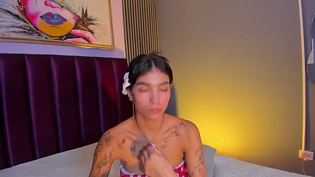 LauraAristizabal live