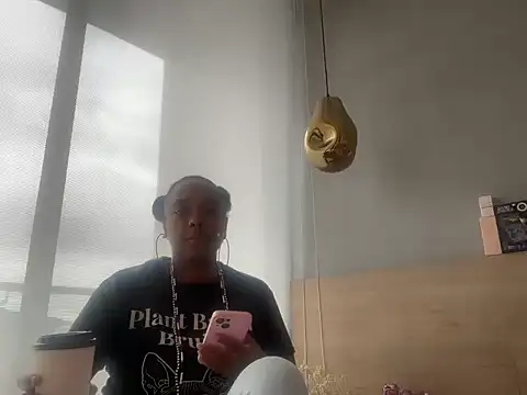 ChocolateCakeQueen live