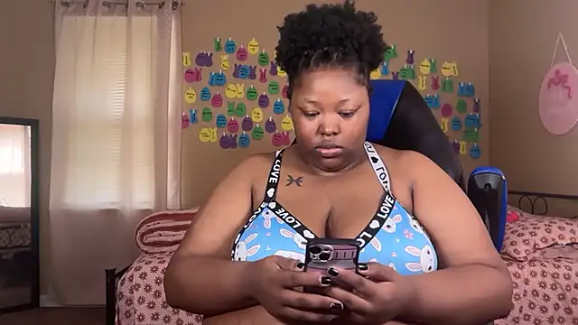 Chocolatebunnyxx96 live