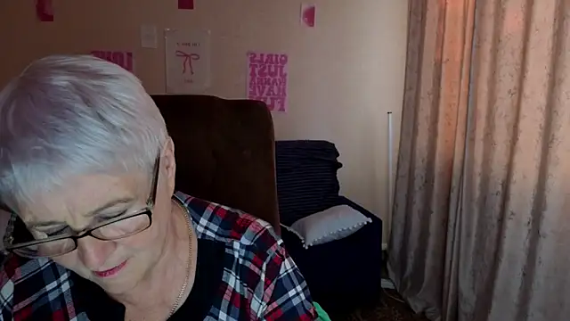 Sandra_Snowflake live