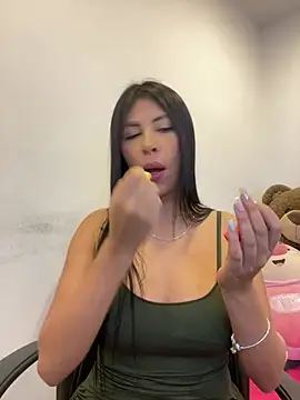 Alanna_atm_ live
