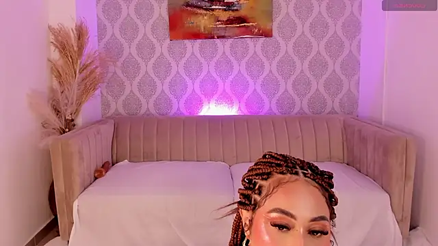Nikki_Rousmel live
