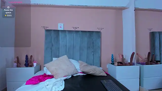 ARIANA_CRI-X live