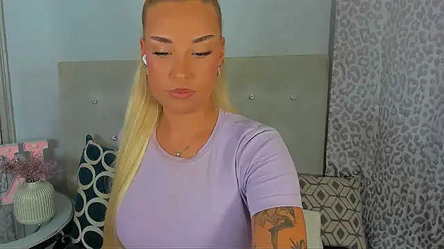 KristyHoney live
